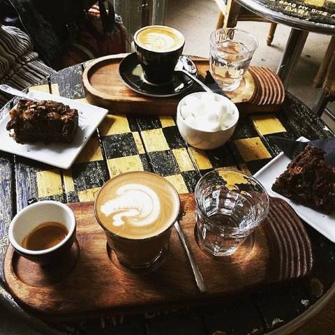 Speciality coffee bar Latte and Cake Lincoln